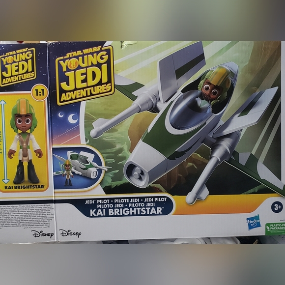 Disney Other - Disney Star Wars Young Jedi Adventures Kai Brightstar Green and White Playset.